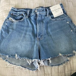 Abercrombie & Fitch curve love high rise mom short
